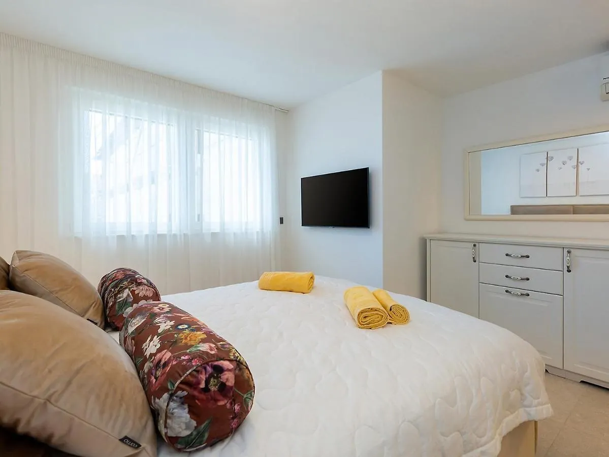 Residence Nar Porec Guest house