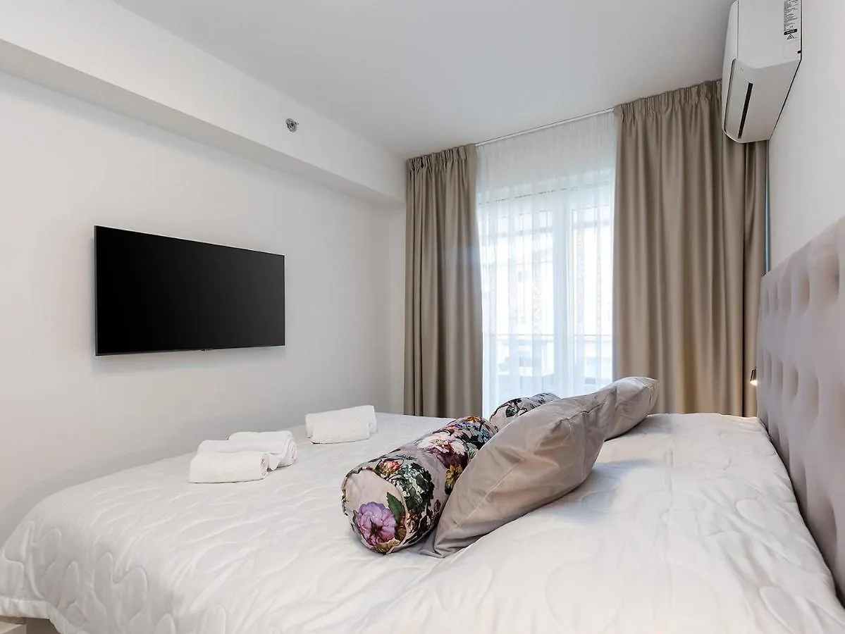 Residence Nar ポレッチ