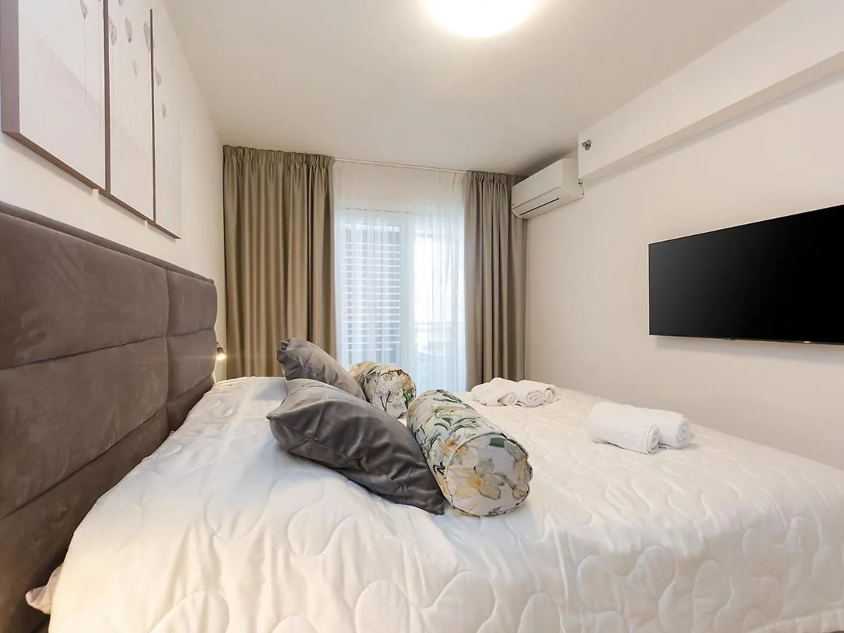 Residence Nar ポレッチ