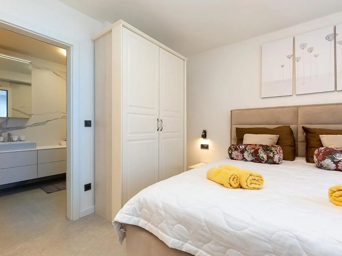 פורץ Residence Nar